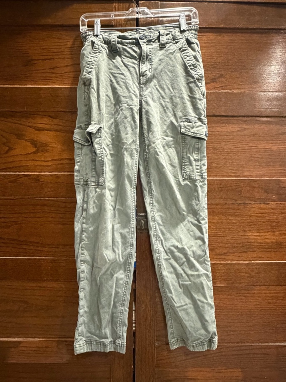 American Eagle Outfitters sz 2 Olive Green Cargo Straight Leg Pants stretch 28”